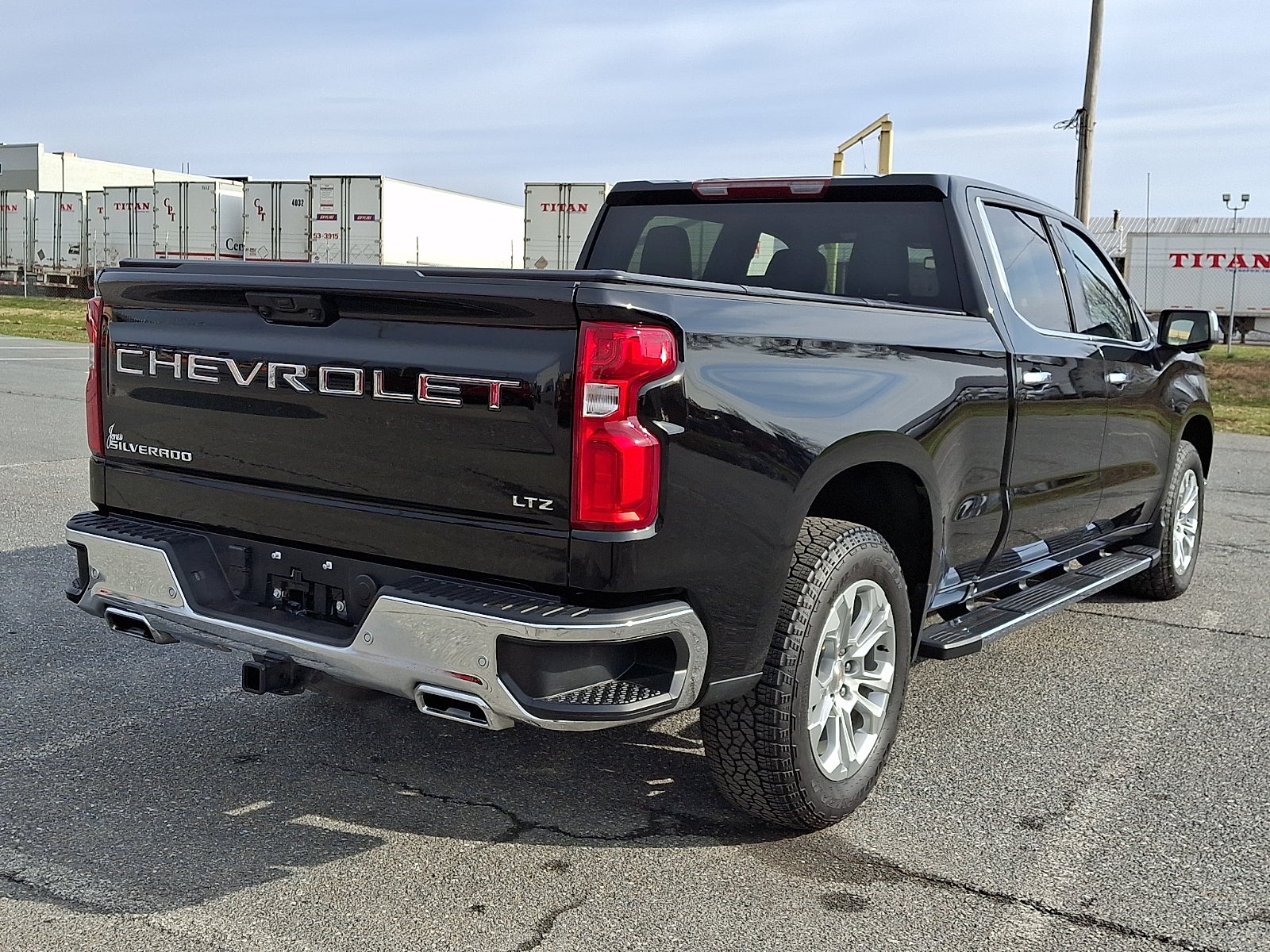 2025 Chevrolet Silverado 1500 LTZ
