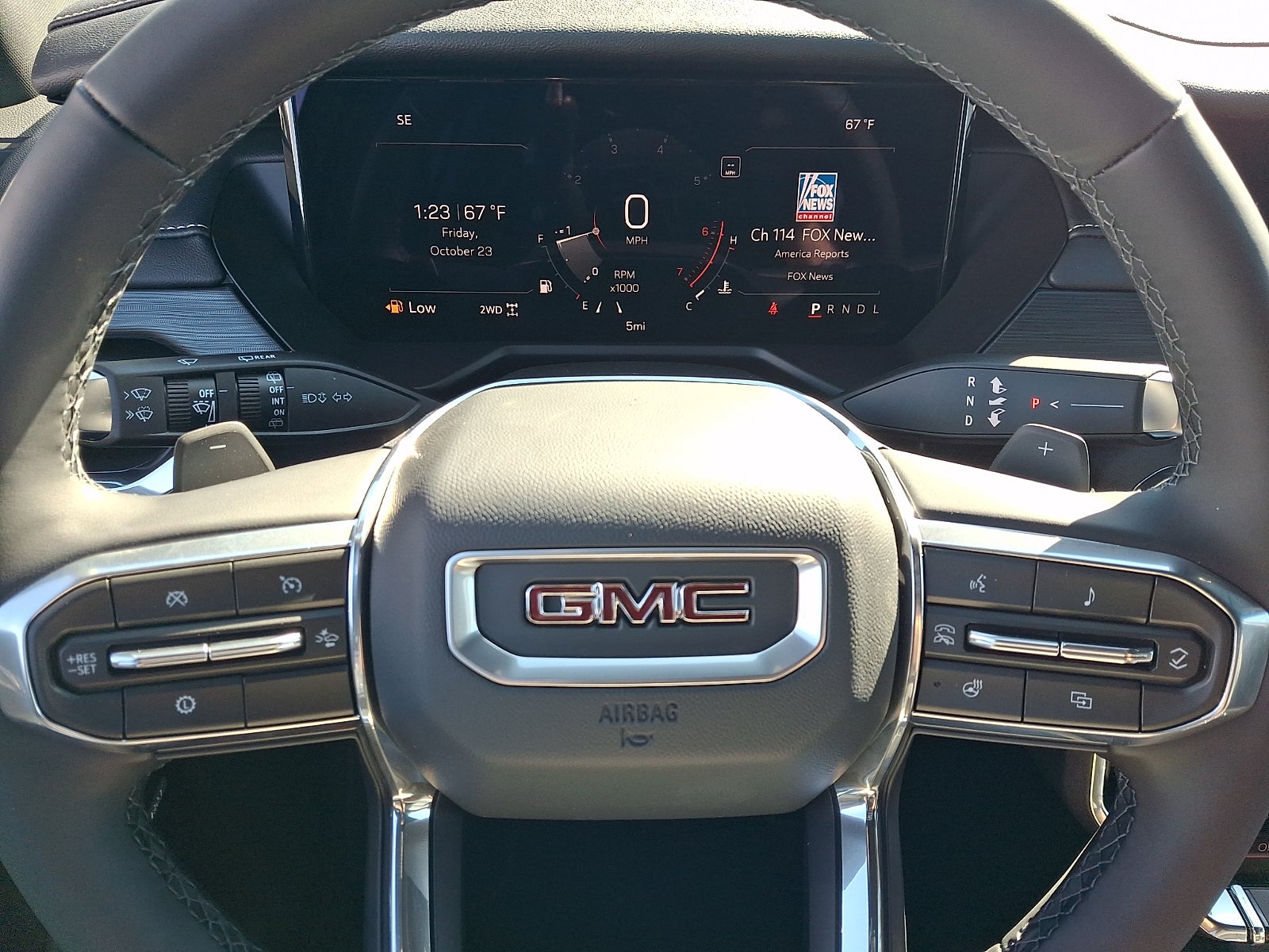 2027 GMC Acadia Elevation