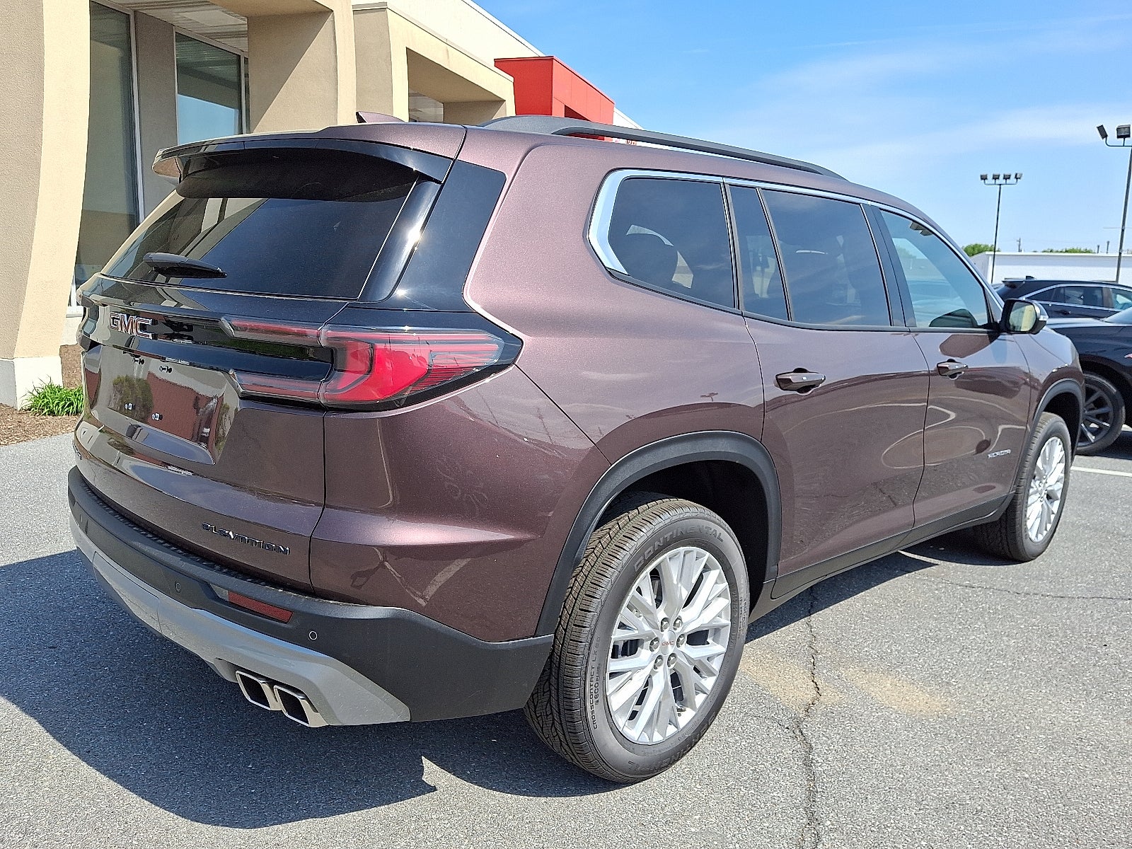 2025 GMC Acadia Elevation