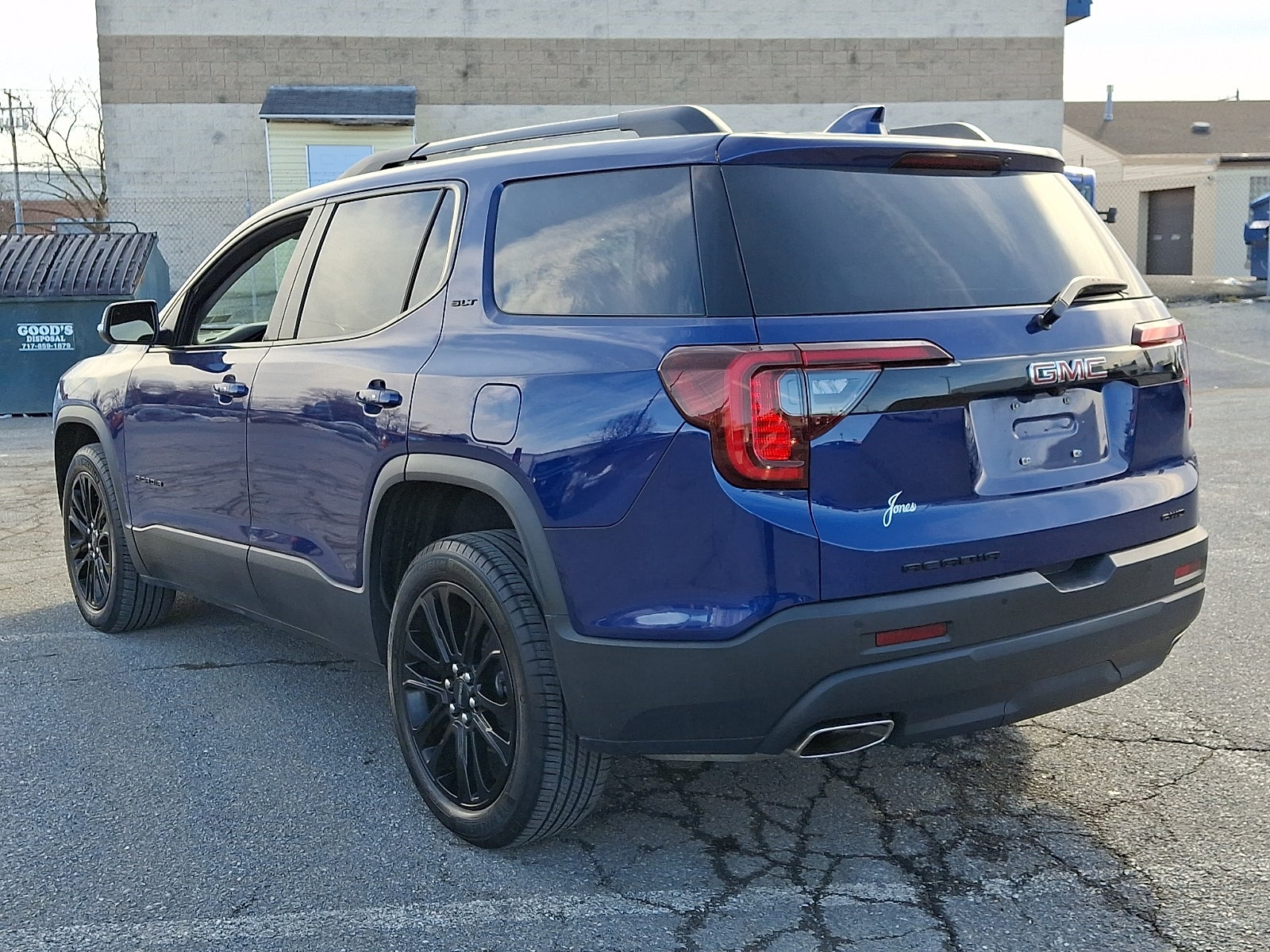 2023 GMC Acadia SLT