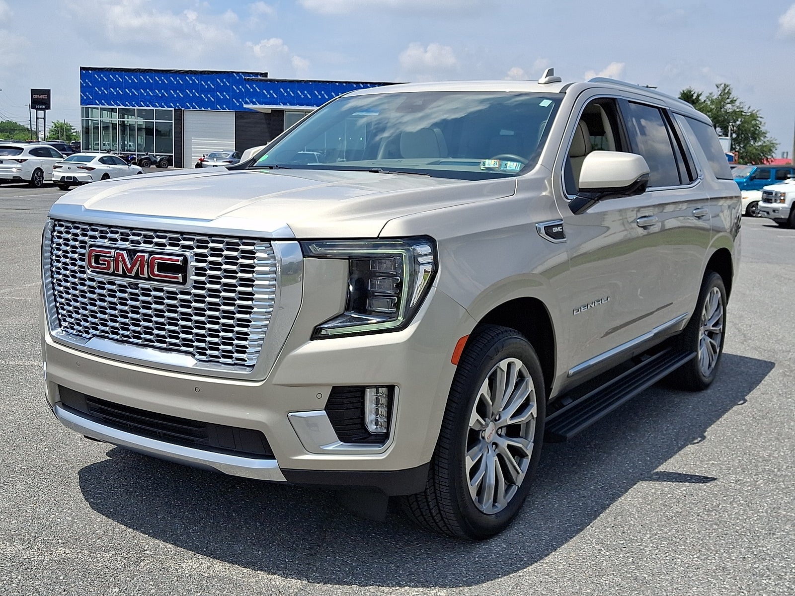 2023 GMC Yukon Denali