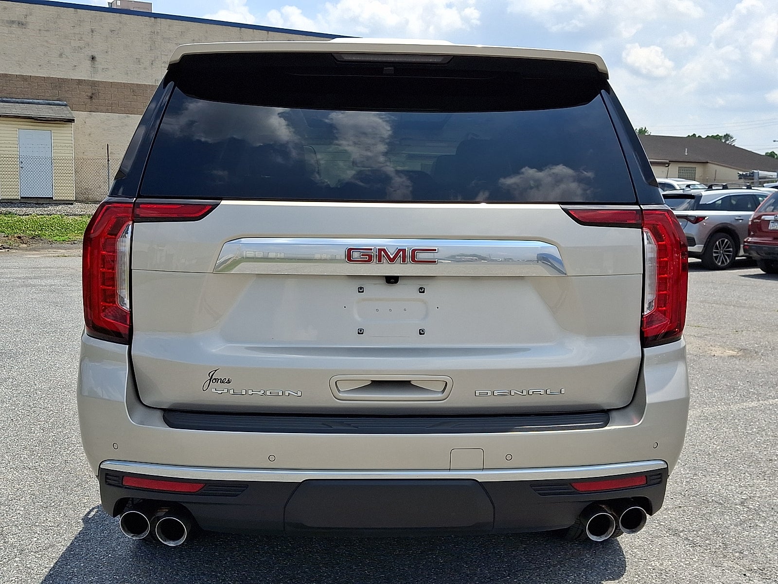 2023 GMC Yukon Denali