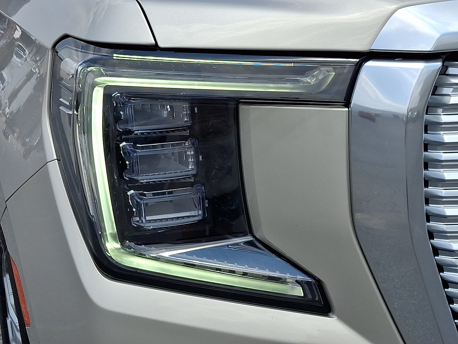 2023 GMC Yukon Denali