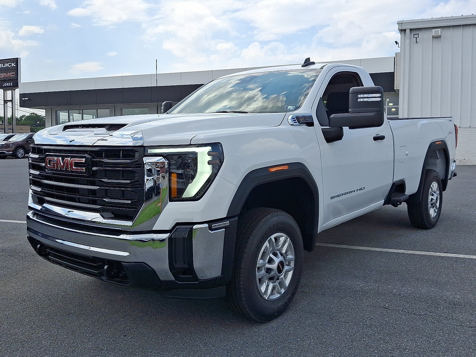 2025 GMC Sierra 2500 HD Pro