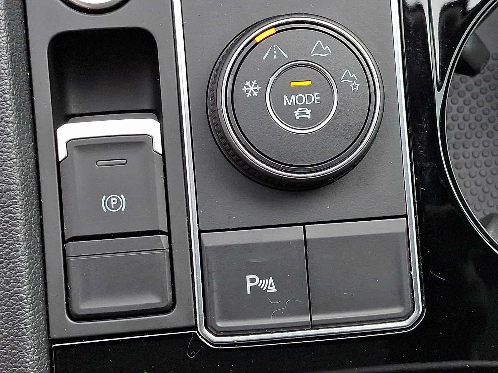 2022 Volkswagen Atlas 3.6L V6 SEL R-Line