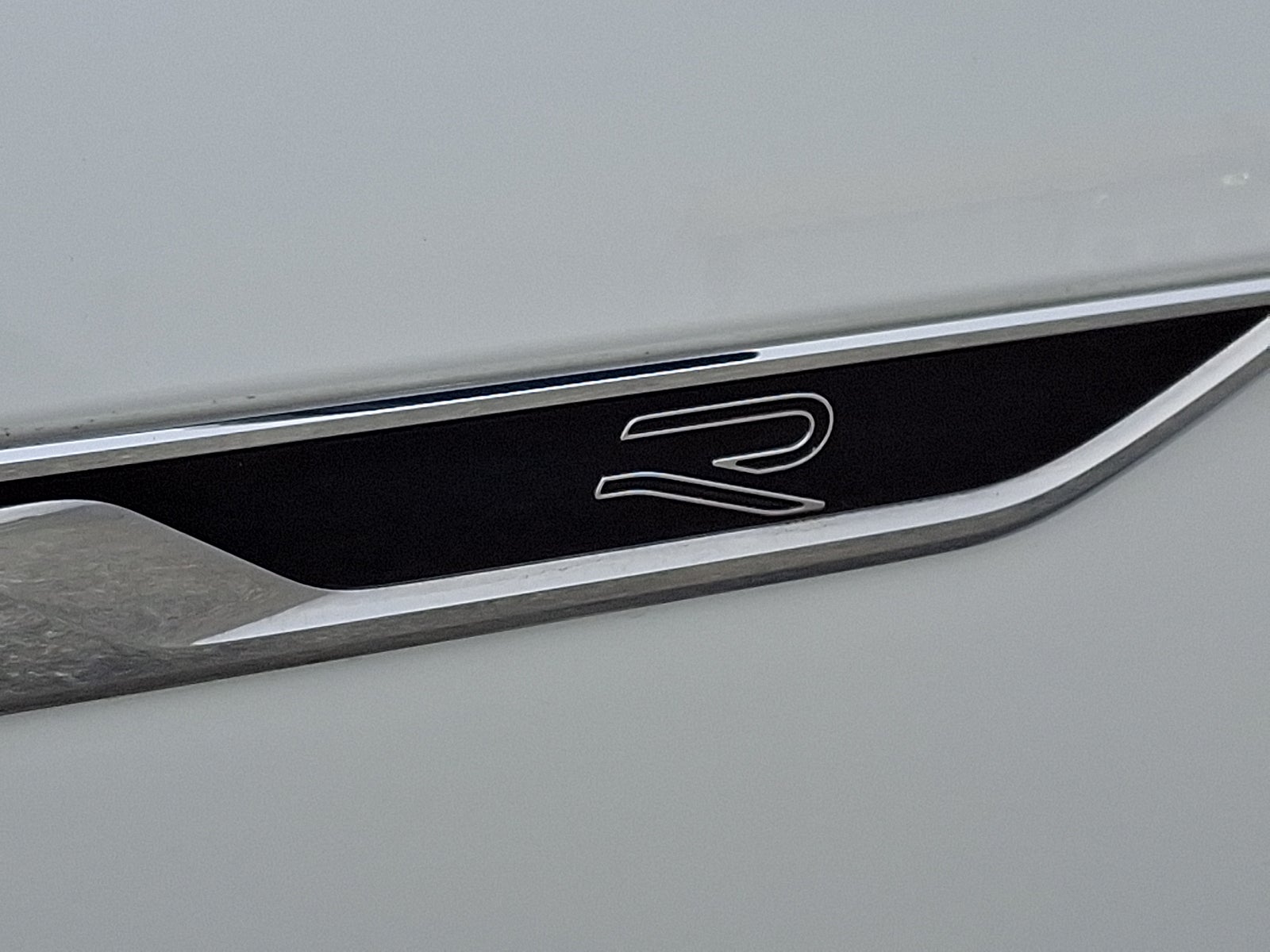 2022 Volkswagen Atlas 3.6L V6 SEL R-Line