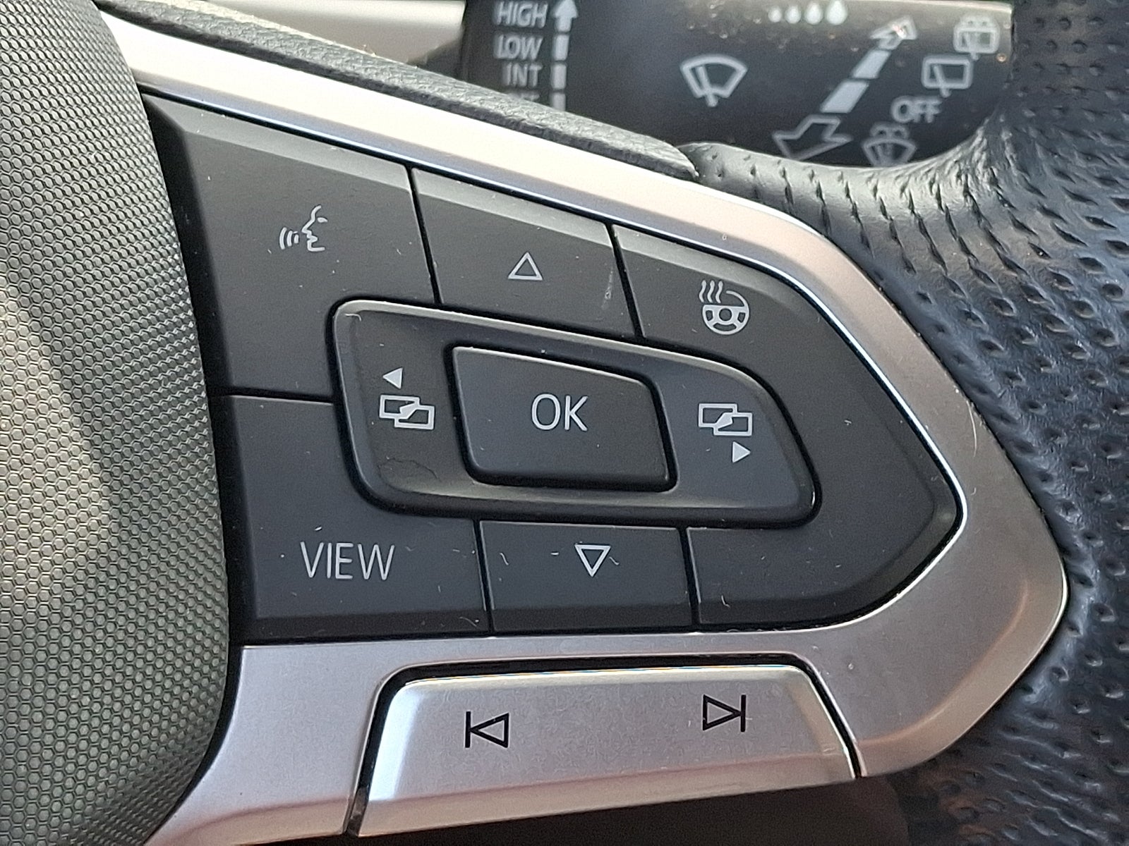 2021 Volkswagen Atlas Cross Sport 3.6L V6 SEL Premium R-Line