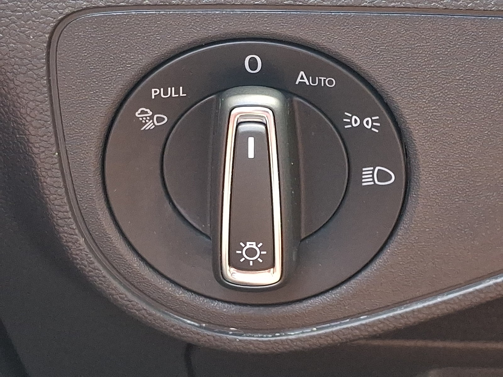 2021 Volkswagen Atlas Cross Sport 3.6L V6 SEL Premium R-Line