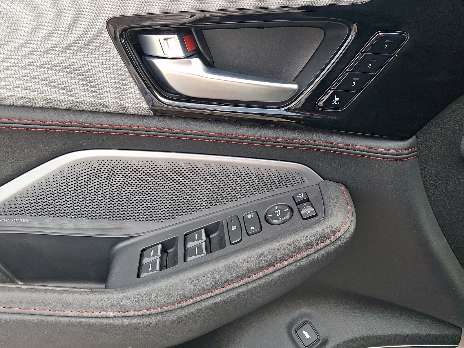 2025 Acura MDX w/A-Spec Package