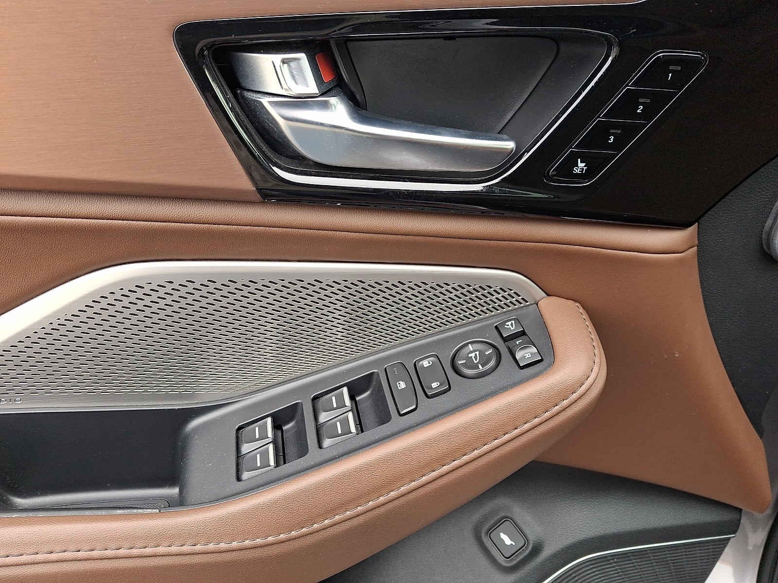 2023 Acura MDX w/Technology Package