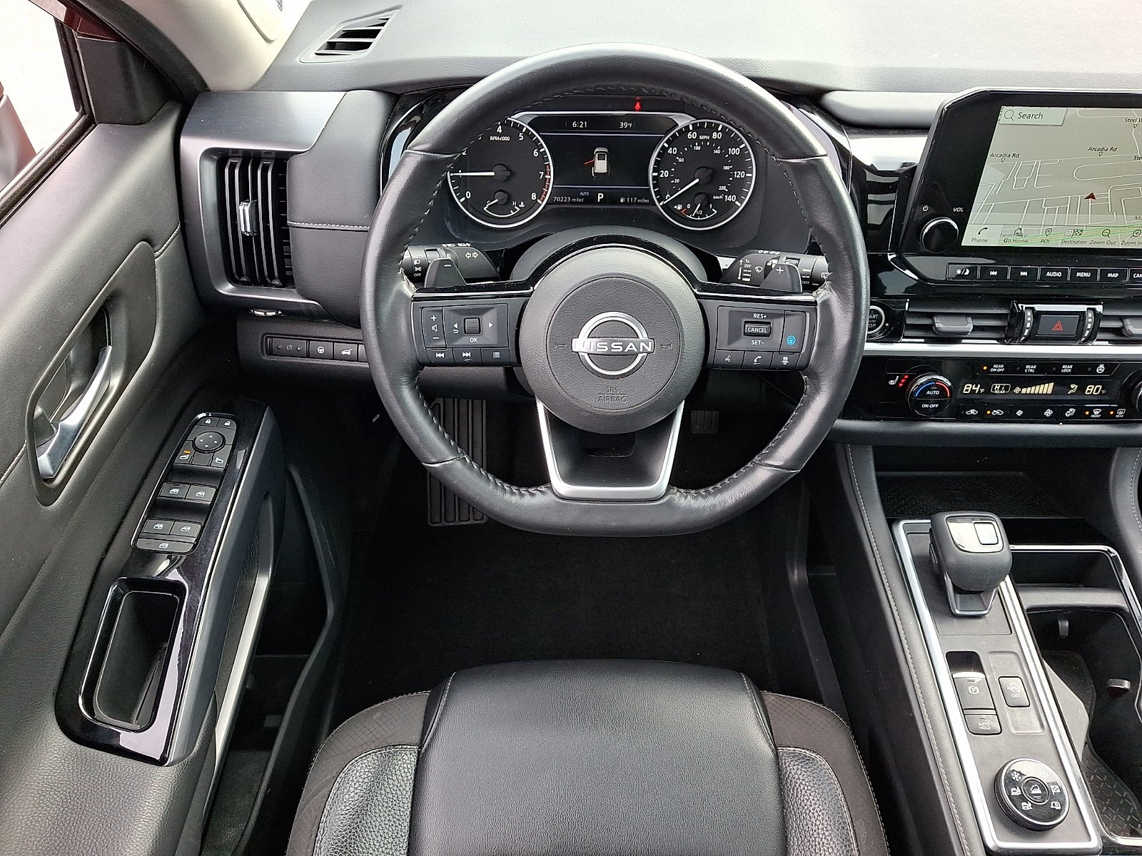 2022 Nissan Pathfinder SL