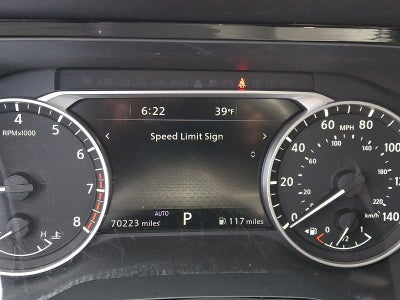 2022 Nissan Pathfinder SL