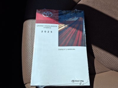 2025 Toyota Grand Highlander Hybrid MAX Limited