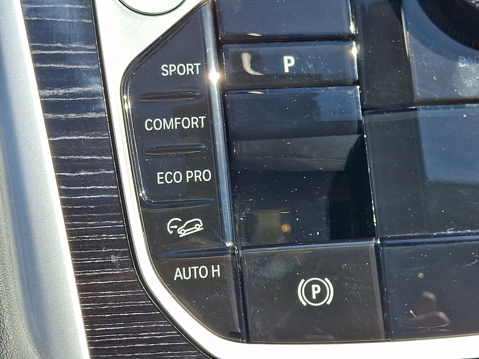 2025 BMW X6 xDrive40i