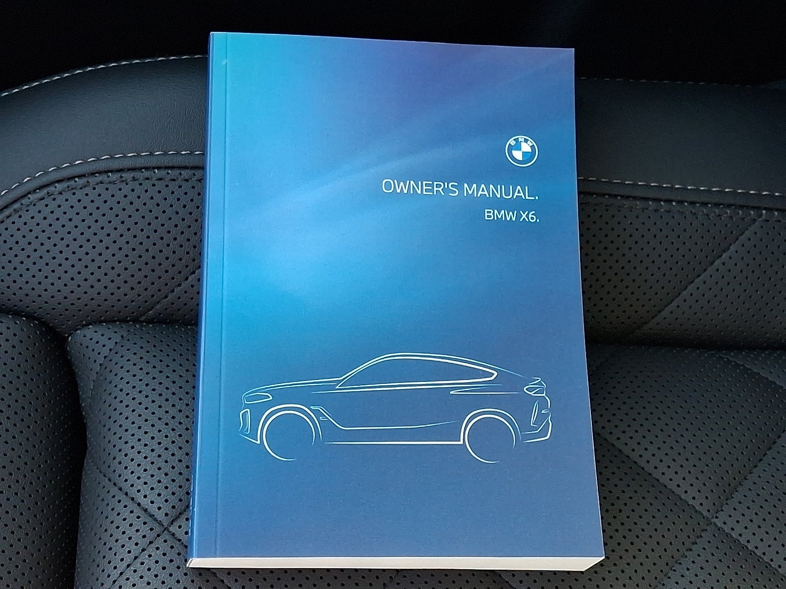 2025 BMW X6 xDrive40i