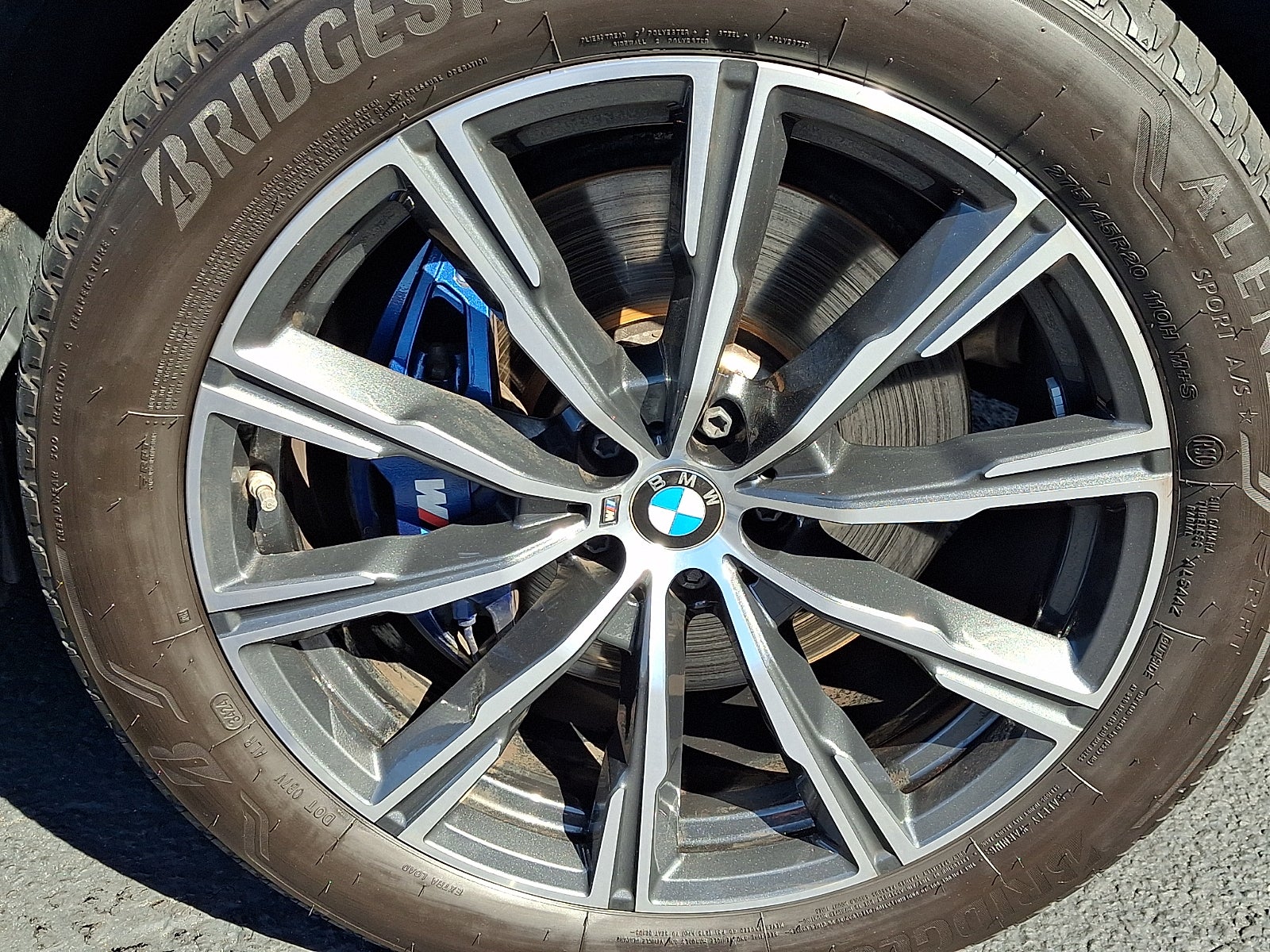 2025 BMW X6 xDrive40i