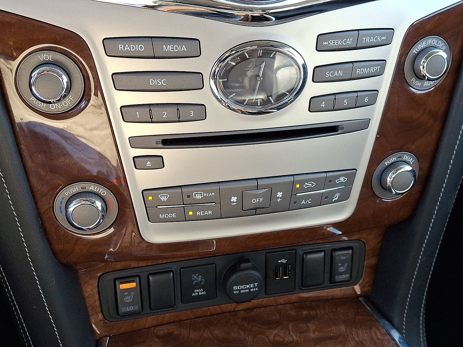 2019 INFINITI QX80 LUXE