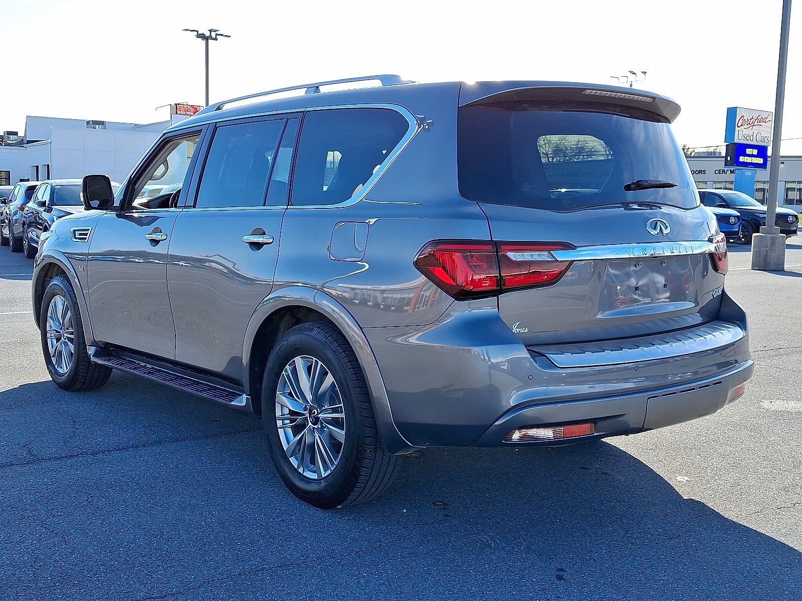 2019 INFINITI QX80 LUXE